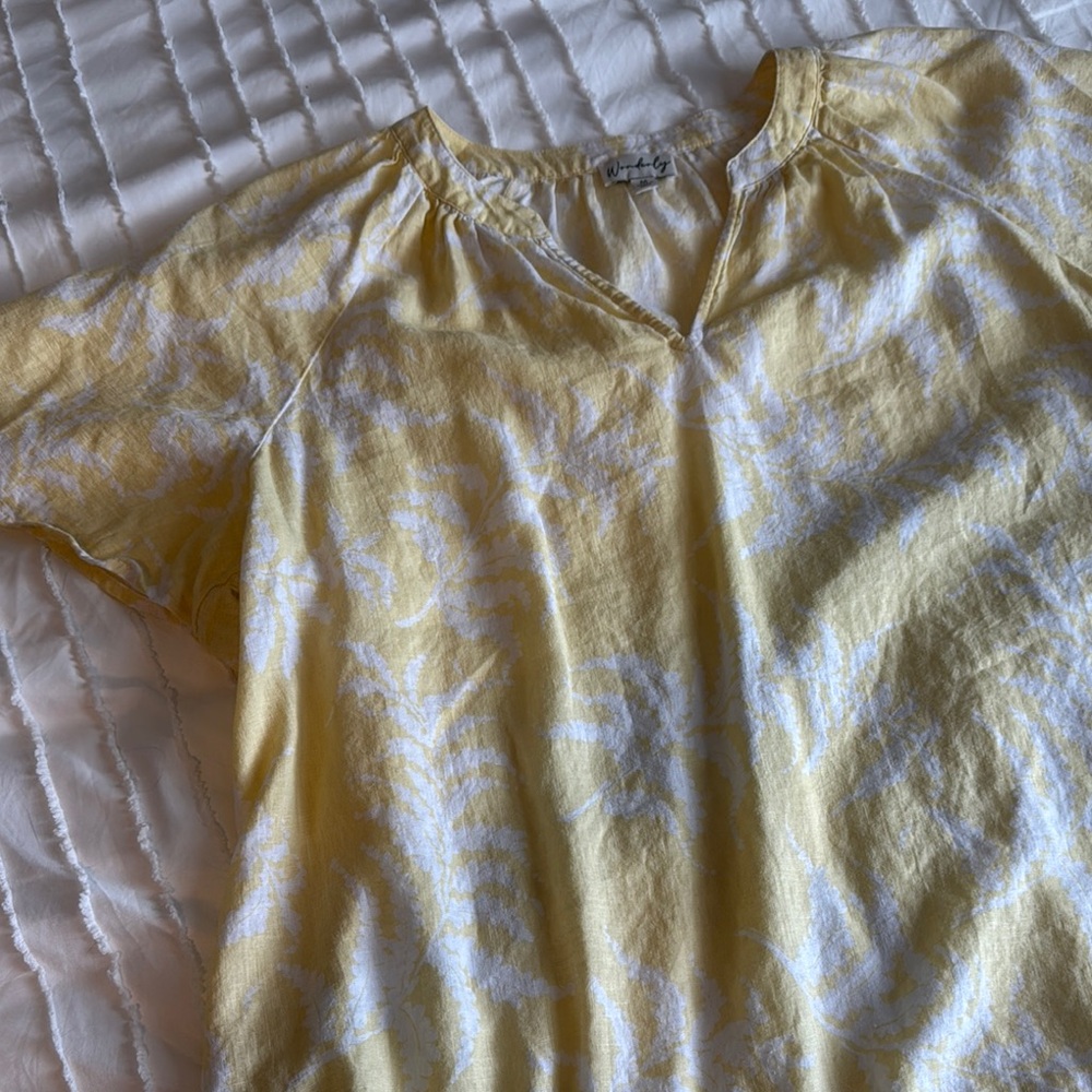 New women’s linen boho top. Size M